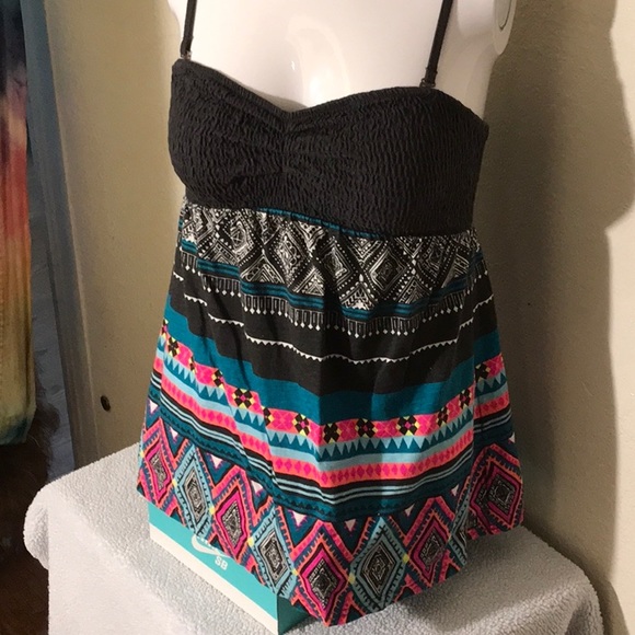 🚫SOLD🚫Billabong Tank Top🚫SOLD🚫 - Picture 2 of 7